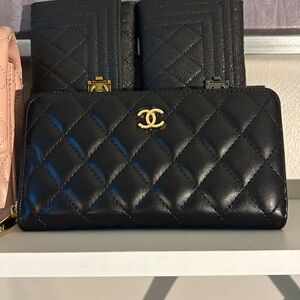 Medium Wallets